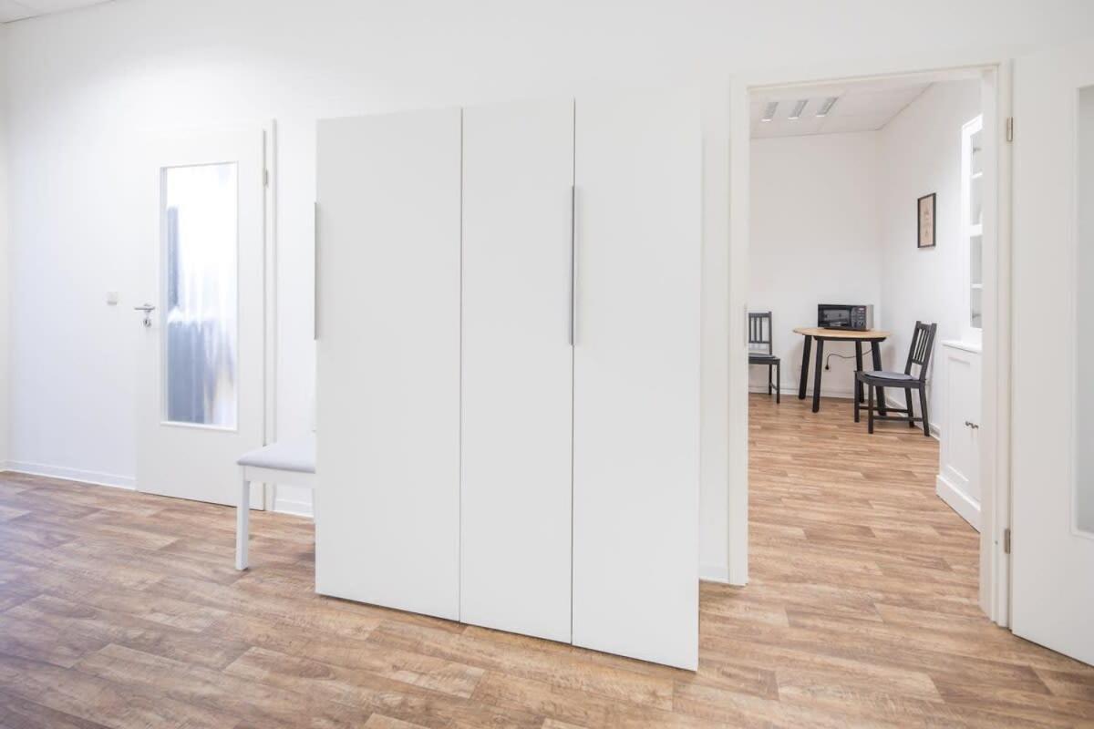 Spacious 2 Bedroom Apartment Гамбург Экстерьер фото